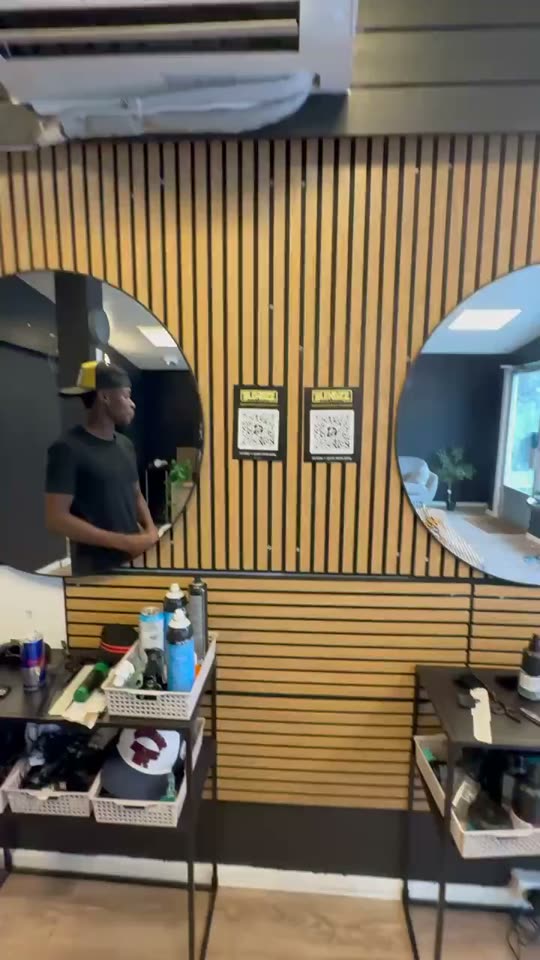 Stample i bruk ved disken hos Blendzz Barbershop